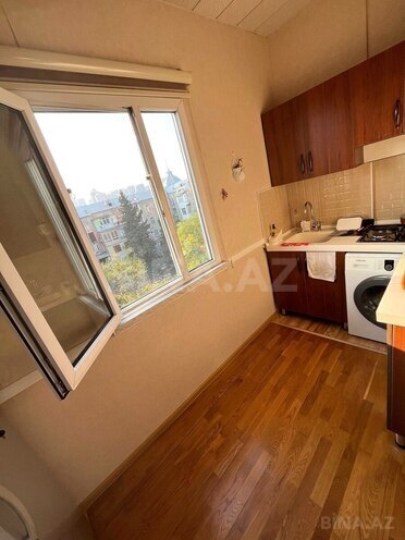 Satılır 2 otaqlı köhnə tikili 60 m², Nizami m., photo 6 from 9