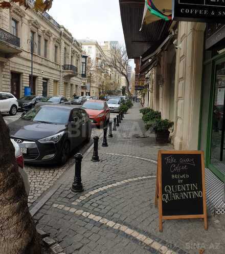 Satılır 3 otaqlı köhnə tikili 65 m², Sahil m., photo 6 from 26