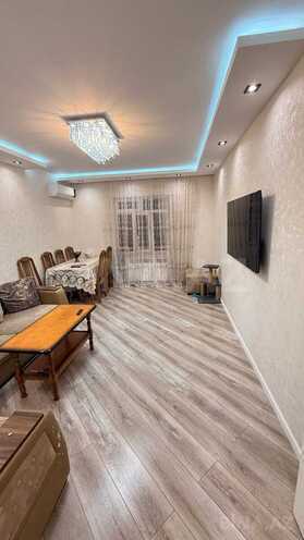 Продаётся 3-комн. вторичка 80 м², м. Ази Асланов, photo 1 from 16