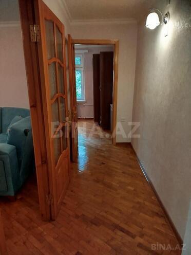 Продаётся 2-комн. вторичка 45 м², м. Элмляр Академиясы, photo 11 from 13