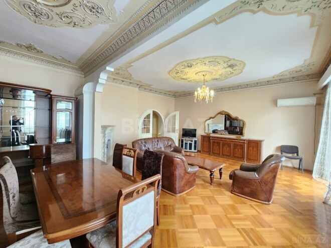 Сдаётся 3-комн. вторичка 110 м², м. Сахил, photo 1 from 16