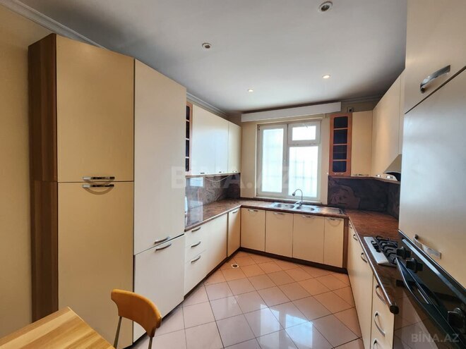 Сдаётся 3-комн. вторичка 110 м², м. Сахил, photo 11 from 16