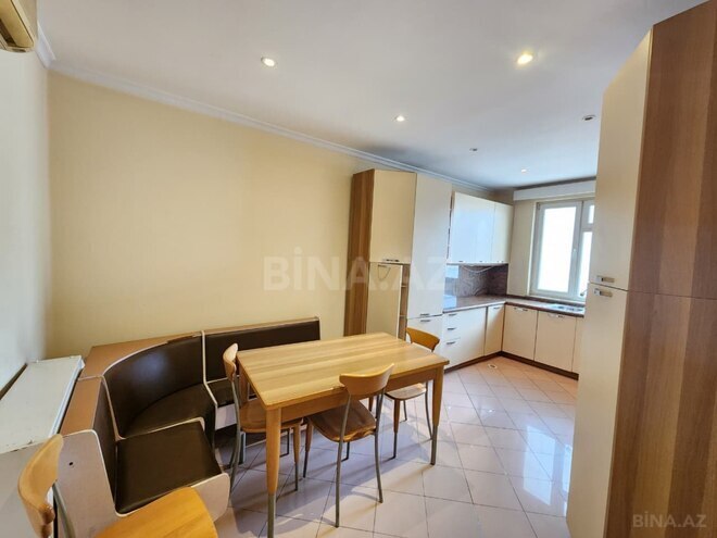 Сдаётся 3-комн. вторичка 110 м², м. Сахил, photo 13 from 16