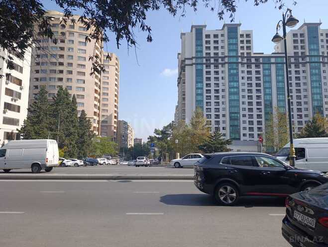 Satılır 3 otaqlı köhnə tikili 75 m², Elmlər Akademiyası m., photo 1 from 8