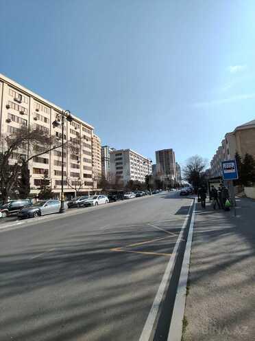 Satılır 3 otaqlı köhnə tikili 60 m², İnşaatçılar m., photo 15 from 16