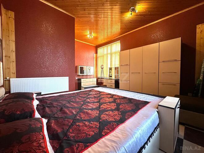 Продаётся 7-комн. дом/дача 300 м², м. Кара Караев, photo 4 from 31