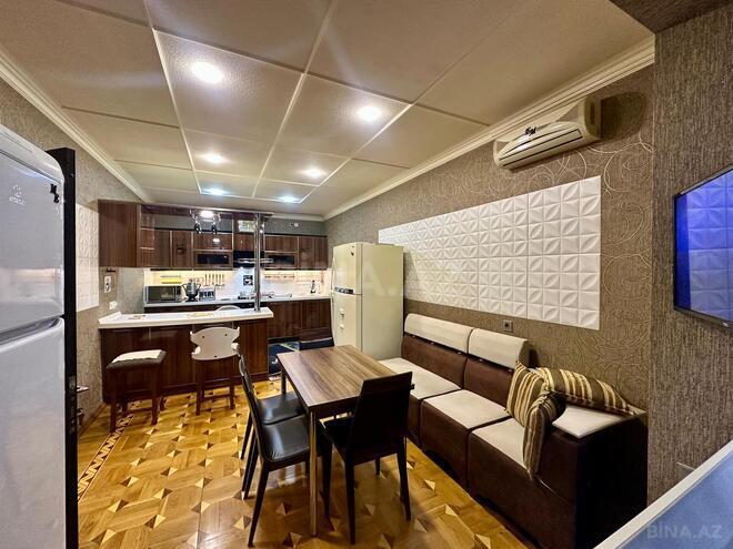 Продаётся 7-комн. дом/дача 300 м², м. Кара Караев, photo 17 from 31