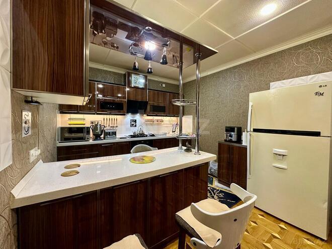 Продаётся 7-комн. дом/дача 300 м², м. Кара Караев, photo 16 from 31