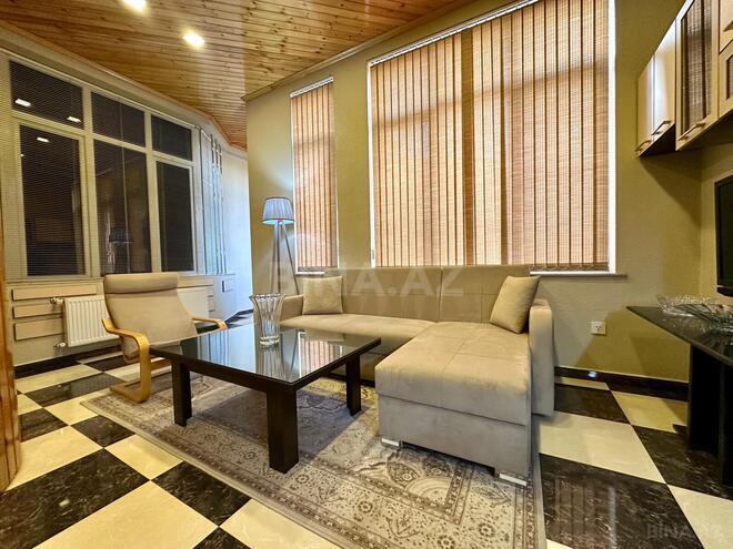 Продаётся 7-комн. дом/дача 300 м², м. Кара Караев, photo 3 from 31