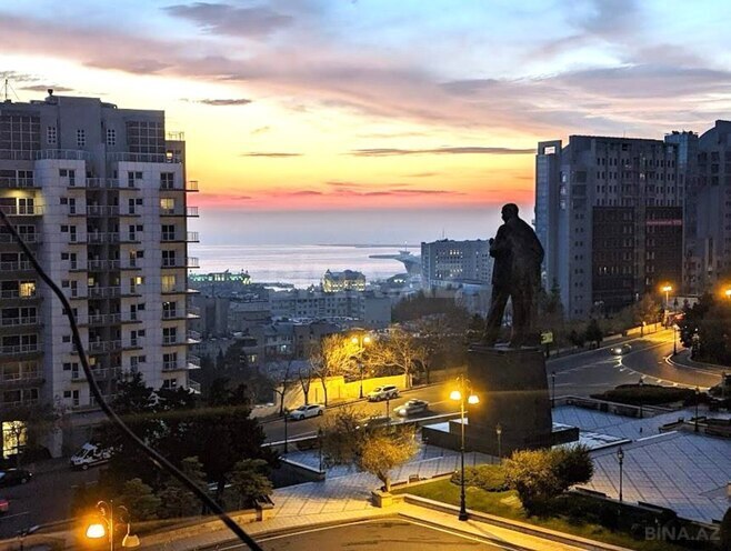 Продаётся 3-комн. вторичка 90 м², м. Ичеришехер, photo 3 from 29