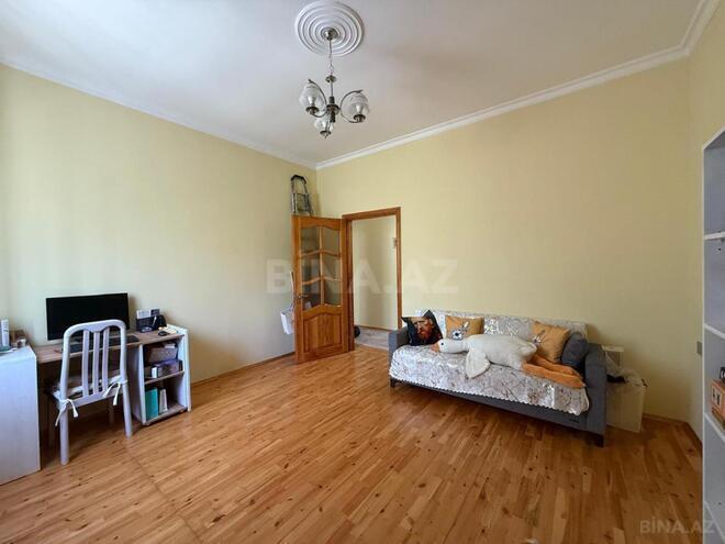 Satılır 4 otaqlı köhnə tikili 250 m², Yasamal r., photo 20 from 26