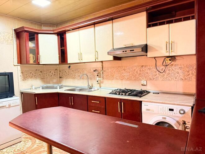 Сдаётся 3-комн. вторичка 100 м², м. Кара Караев, photo 13 from 23