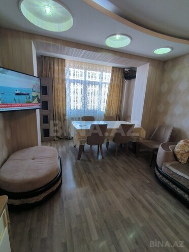 Продаётся 3-комн. вторичка 90 м², м. Нефтчиляр, photo 8 from 20