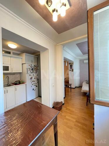 Продаётся 2-комн. вторичка 60 м², м. Иншаатчылар, photo 18 from 26