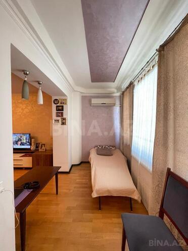 Продаётся 2-комн. вторичка 60 м², м. Иншаатчылар, photo 9 from 26