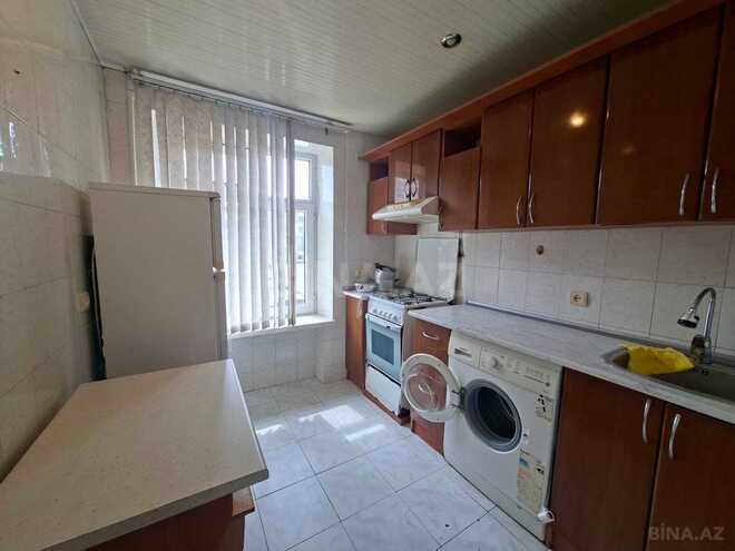 Продаётся 2-комн. вторичка 60 м², м. Элмляр Академиясы, photo 16 from 21