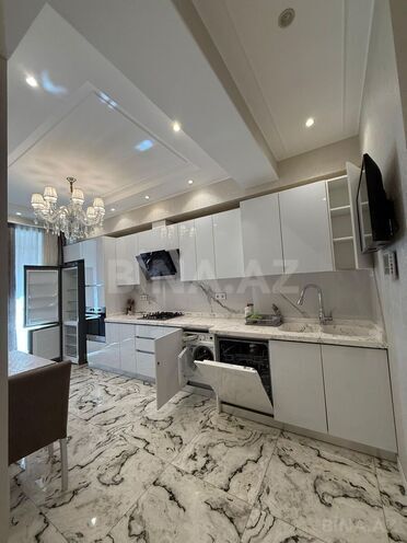 Сдаётся 3-комн. новостройка 140 м², м. Элмляр Академиясы, photo 1 from 31