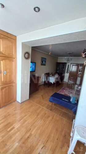 Satılır 3 otaqlı köhnə tikili 75 m², 8-ci mikrorayon q., photo 1 from 25