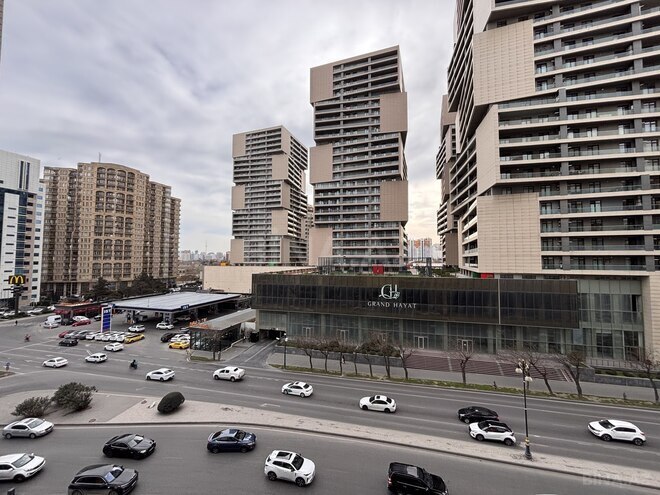 Продаётся 4-комн. новостройка 211 м², м. 8 ноября, photo 1 from 29