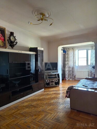 Продаётся 3-комн. вторичка 75 м², м. Халглар Достлугу, photo 1 from 14