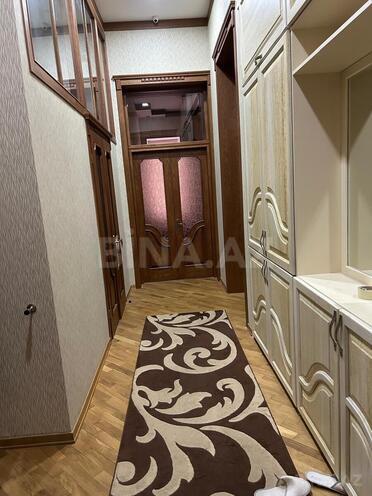 Satılır 3 otaqlı köhnə tikili 110 m², Sahil m., photo 10 from 14