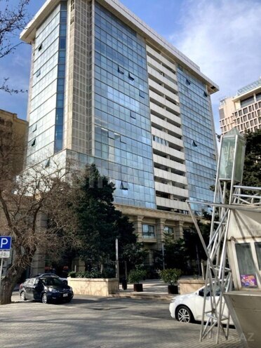 Satılır 3 otaqlı köhnə tikili 125 m², 28 May m., photo 1 from 18