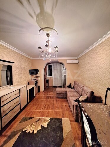 Сдаётся 2-комн. вторичка 50 м², м. Иншаатчылар, photo 1 from 10