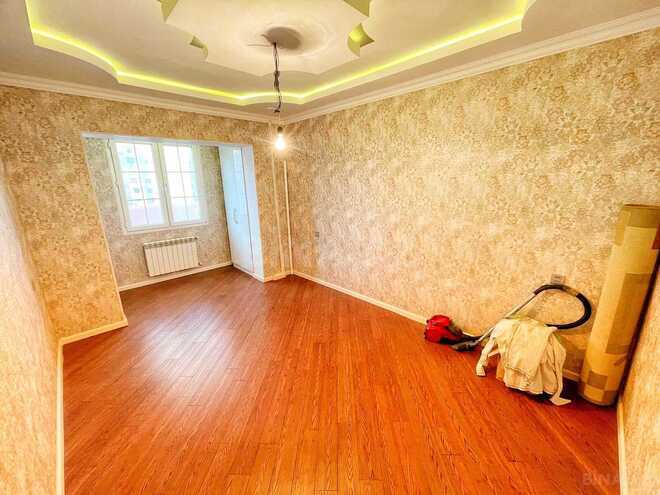 Satılır 3 otaqlı köhnə tikili 90 m², İnşaatçılar m., photo 4 from 10