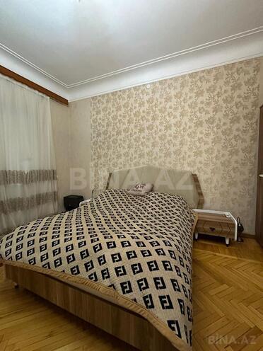 Сдаётся 3-комн. вторичка 100 м², м. Низами, photo 9 from 32