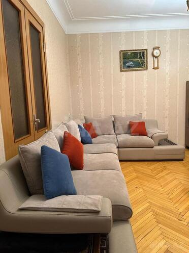 Сдаётся 3-комн. вторичка 100 м², м. Низами, photo 1 from 32