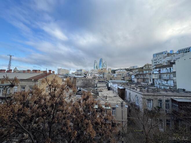 Продаётся 3-комн. вторичка 86 м², м. Ичеришехер, photo 8 from 17