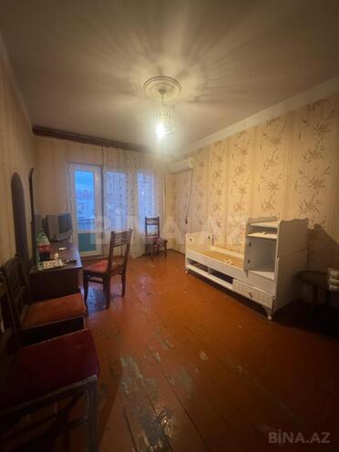 Продаётся 2-комн. вторичка 55 м², м. Кара Караев, photo 1 from 11