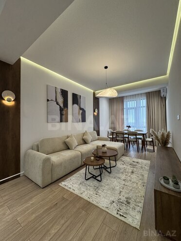 Satılır 2 otaqlı yeni tikili 67 m², 8-ci mikrorayon q., photo 1 from 11