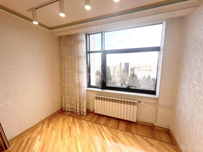 Продаётся 2-комн. вторичка 61 м², м. Гянджлик, photo 9 from 14