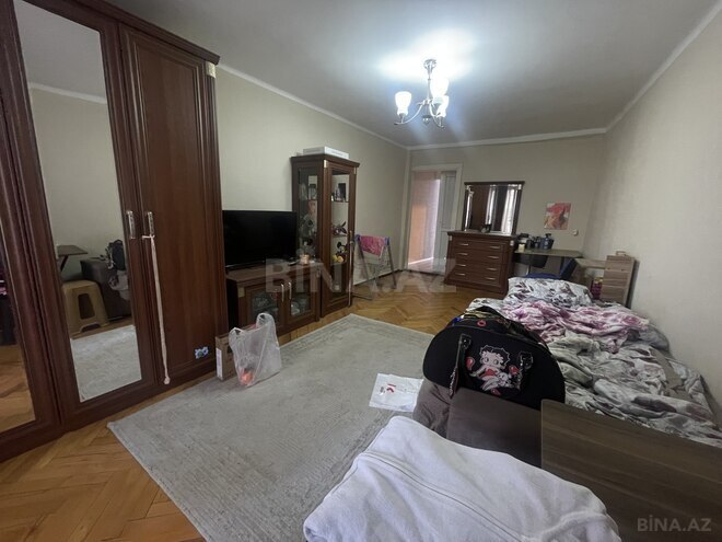 Satılır 1 otaqlı köhnə tikili 33 m², Nizami m., photo 3 from 7