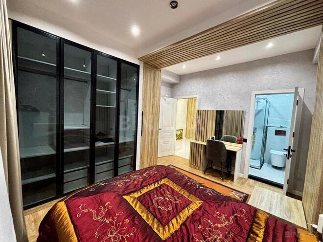 Сдаётся 3-комн. новостройка 91.7 м², м. Низами, photo 19 from 32