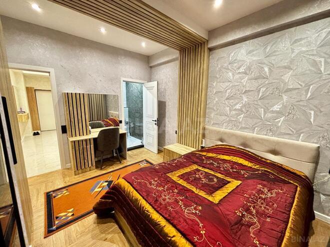 Сдаётся 3-комн. новостройка 91.7 м², м. Низами, photo 22 from 32