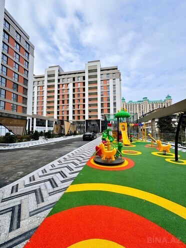 Сдаётся 3-комн. новостройка 91.7 м², м. Низами, photo 1 from 32