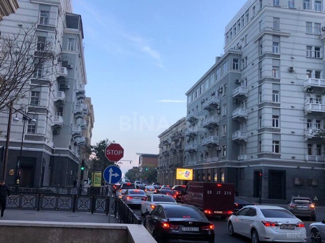 İcarəyə verilir 2 otaqlı köhnə tikili 70 m², Sahil m., photo 1 from 15