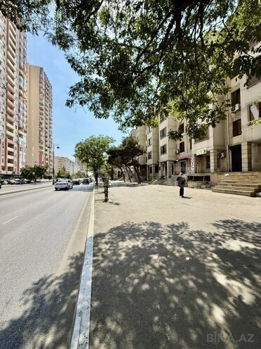 Продаётся 2-комн. вторичка 55 м², м. Иншаатчылар, photo 1 from 9