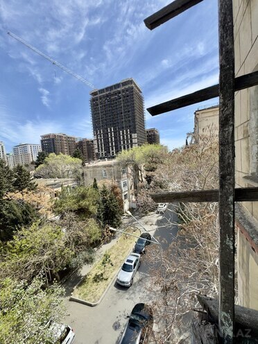 Satılır 2 otaqlı köhnə tikili 65 m², Nəsimi r., photo 8 from 20