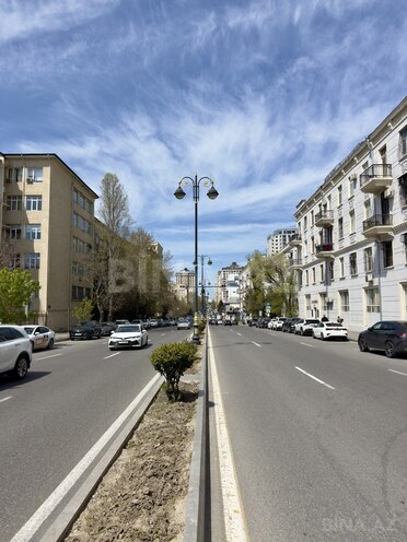Satılır 2 otaqlı köhnə tikili 65 m², Nəsimi r., photo 3 from 20