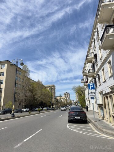 Satılır 2 otaqlı köhnə tikili 65 m², Nəsimi r., photo 4 from 20