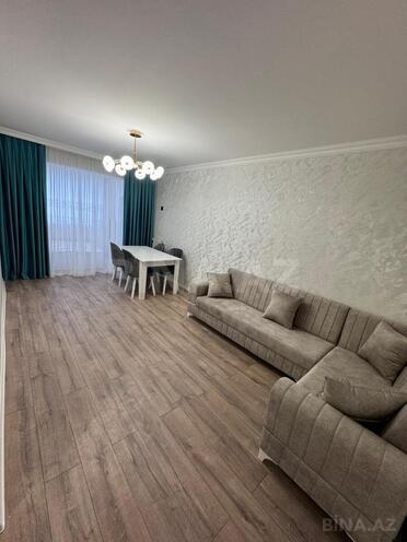 Продаётся 1-комн. вторичка 45 м², м. Нефтчиляр, photo 1 from 13