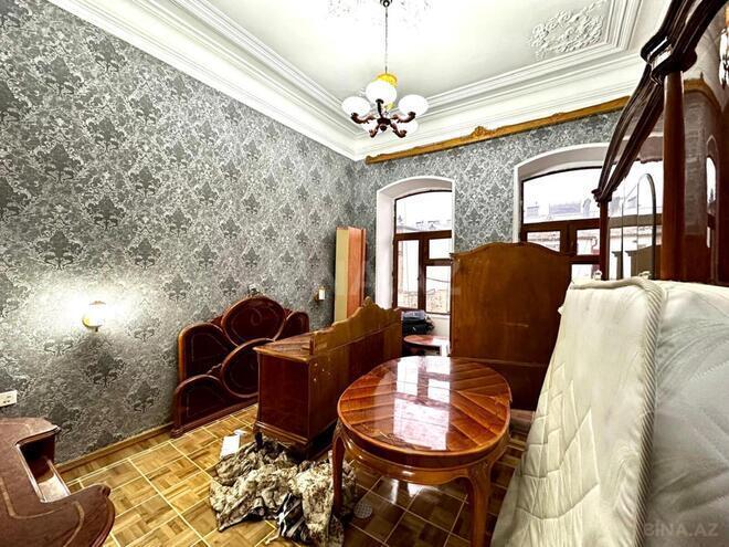 Satılır 6 otaqlı köhnə tikili 252 m², Sahil m., photo 24 from 30