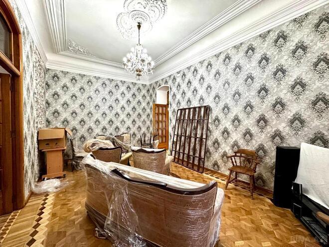 Satılır 6 otaqlı köhnə tikili 252 m², Sahil m., photo 19 from 30