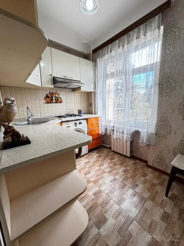 Продаётся 1-комн. вторичка 45 м², м. Нефтчиляр, photo 7 from 14