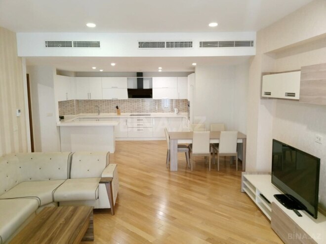 İcarəyə verilir 4 otaqlı yeni tikili 180 m², 28 May m., photo 7 from 25