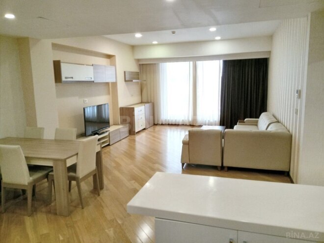 İcarəyə verilir 4 otaqlı yeni tikili 180 m², 28 May m., photo 17 from 25