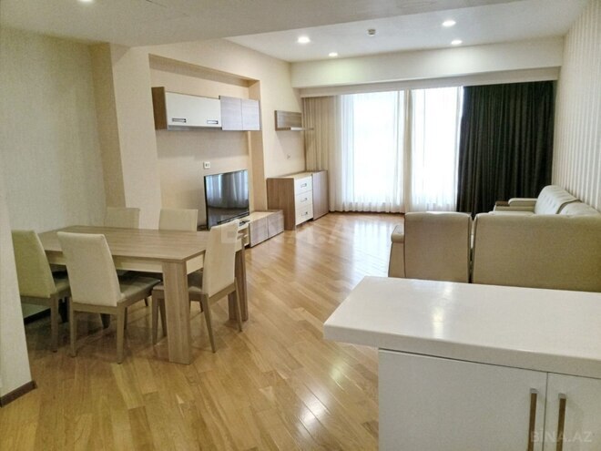 İcarəyə verilir 4 otaqlı yeni tikili 180 m², 28 May m., photo 14 from 25